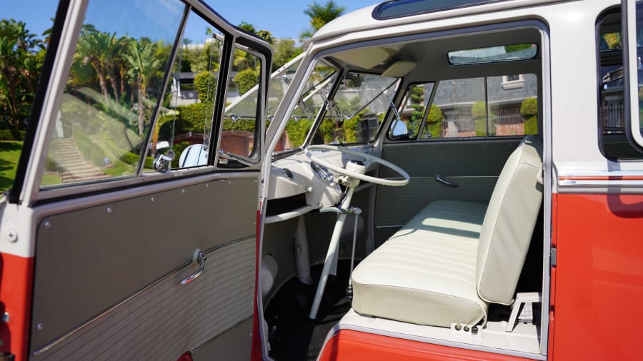 1962 Volkswagen Type II Deluxe 23-Window Microbus
