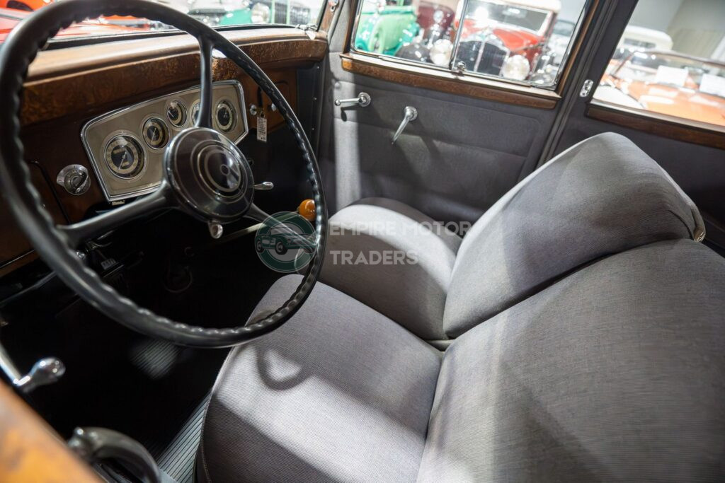 1933 Packard  Eight 5-Passenger Coupe