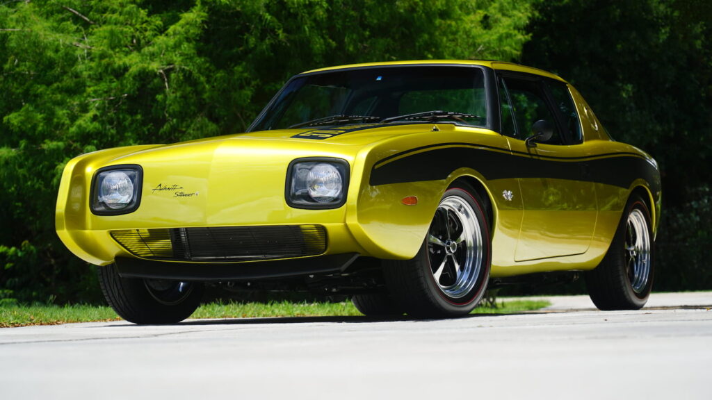 1972 Studebaker Avanti II Stinger X