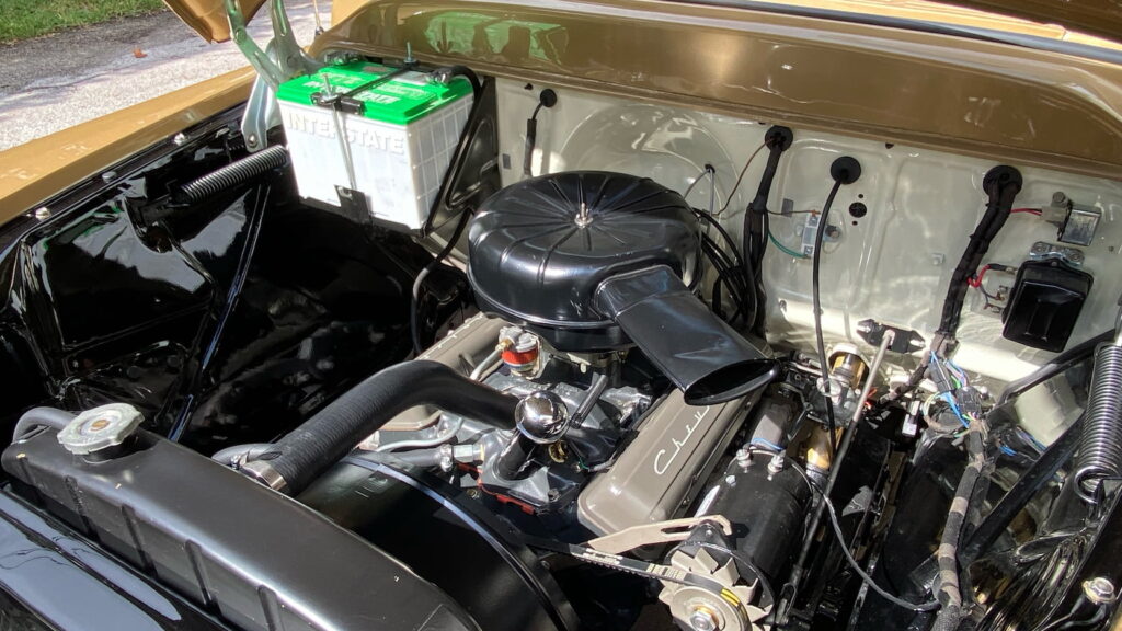 1958 Chevrolet Apache Pickup