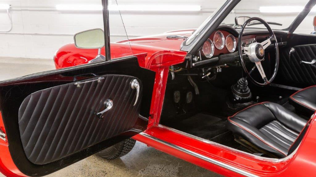 1966 Alfa Romeo Giulia Spider Veloce