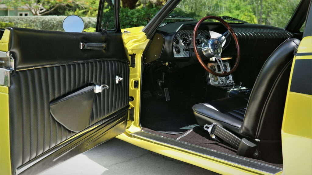 1972 Studebaker Avanti II Stinger X