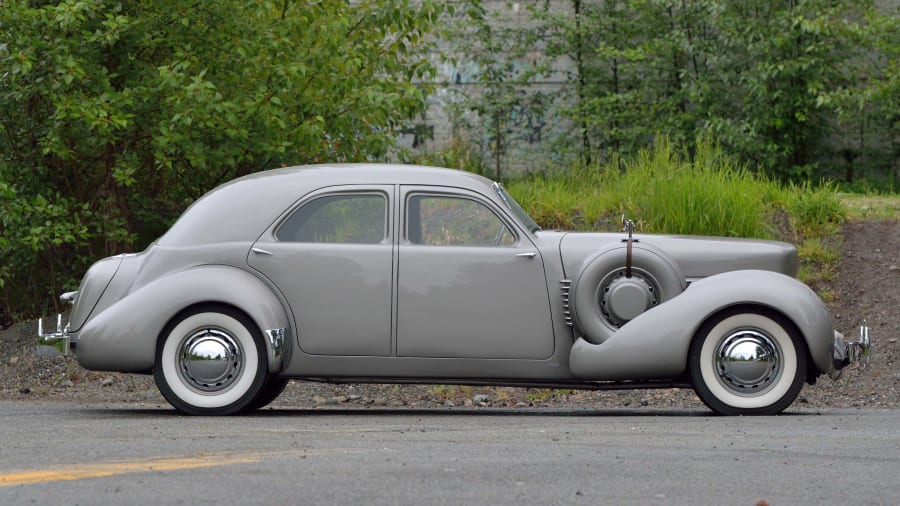 1937 Cord 812 Armored Beverly Sedan