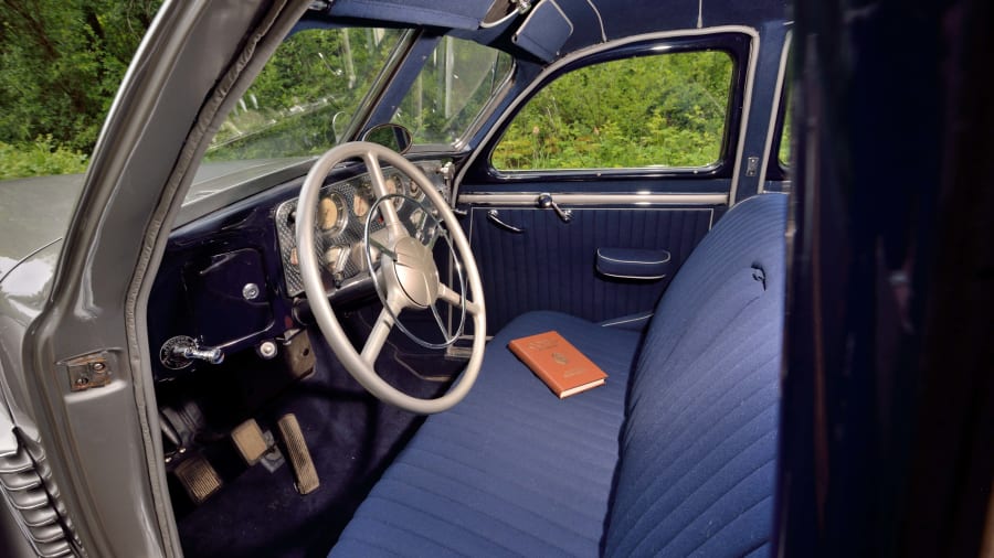 1937 Cord 812 Armored Beverly Sedan