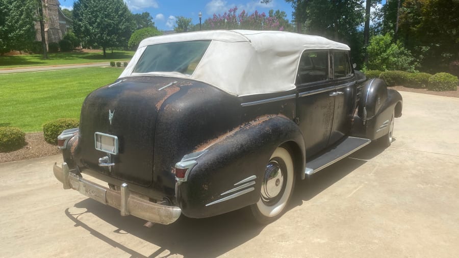 1939 Cadillac V-16 Convertible Sedan