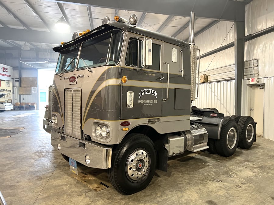 1970 Peterbilt 352