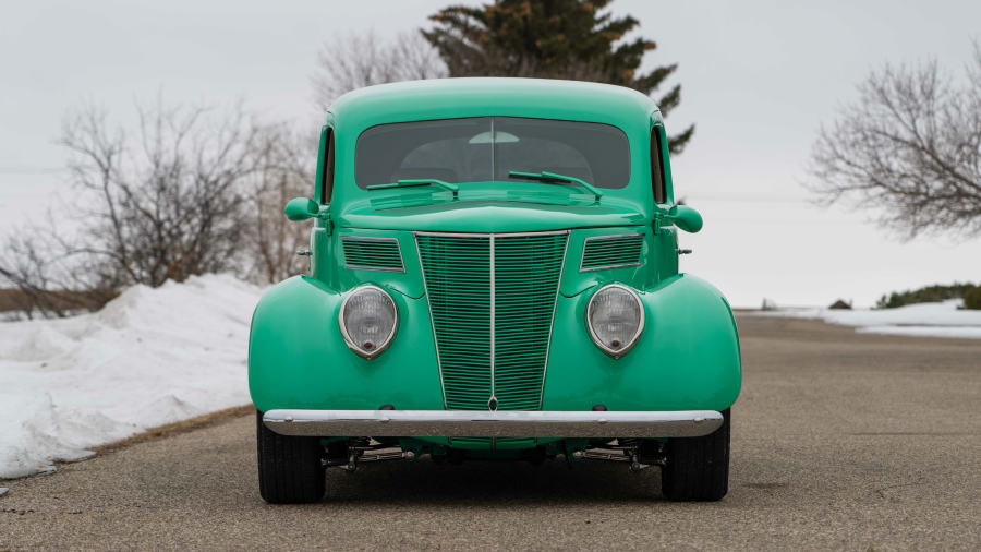 1937 Ford Tudor Street Rod