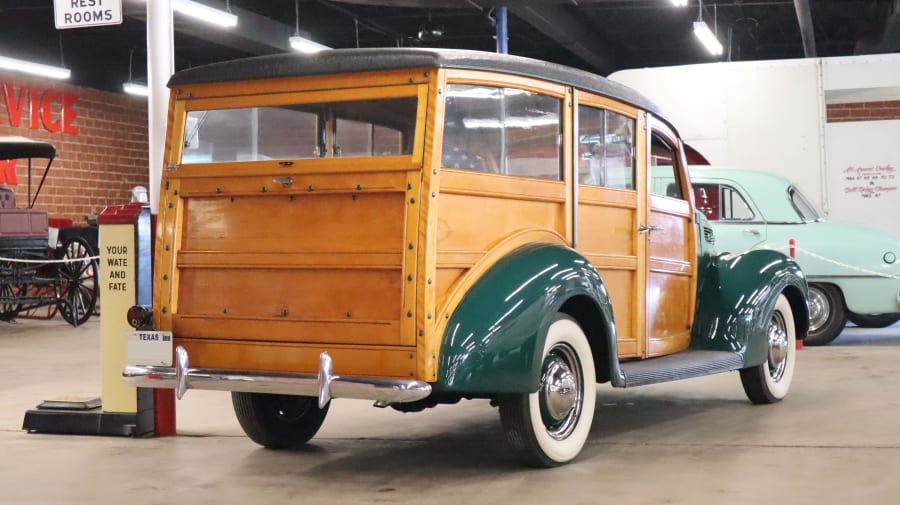 1938 Ford Deluxe Station Wagon