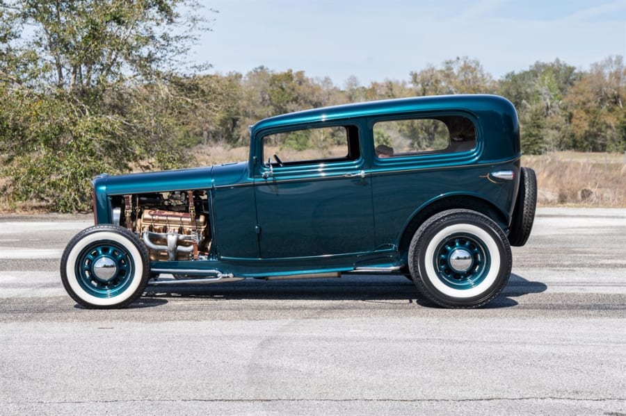 1932 Ford Custom Sedan