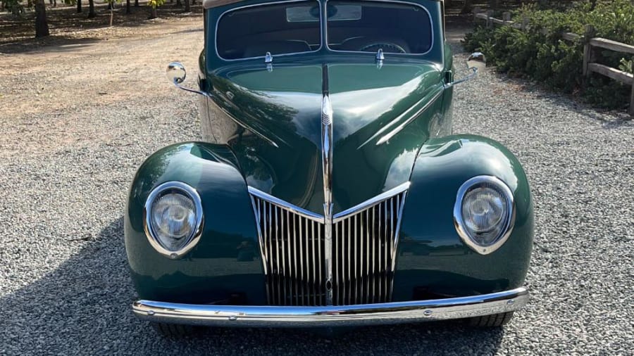 1939 Ford Deluxe Convertible