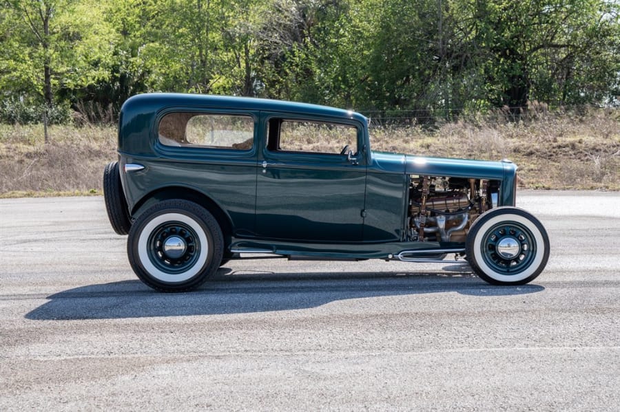 1932 Ford Custom Sedan
