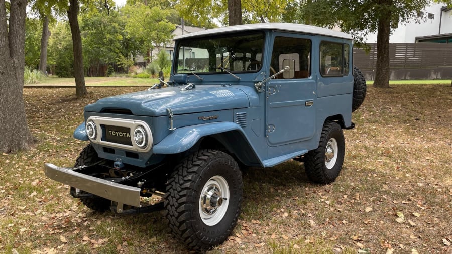 1977 Toyota FJ-40 Land Cruiser