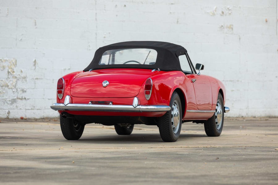 1966 Alfa Romeo Giulia Spider Veloce