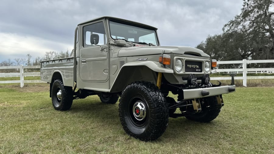 1981 Toyota HJ-47 Land Cruiser Pickup