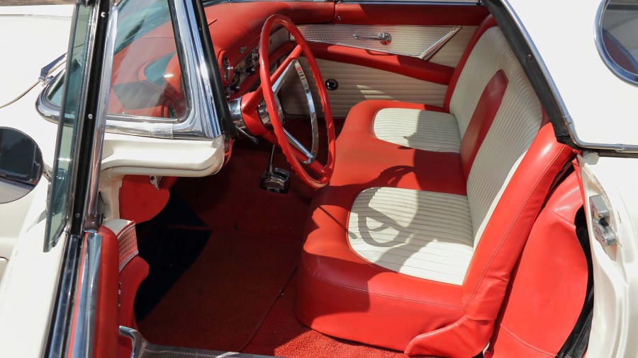 1956 Ford Thunderbird