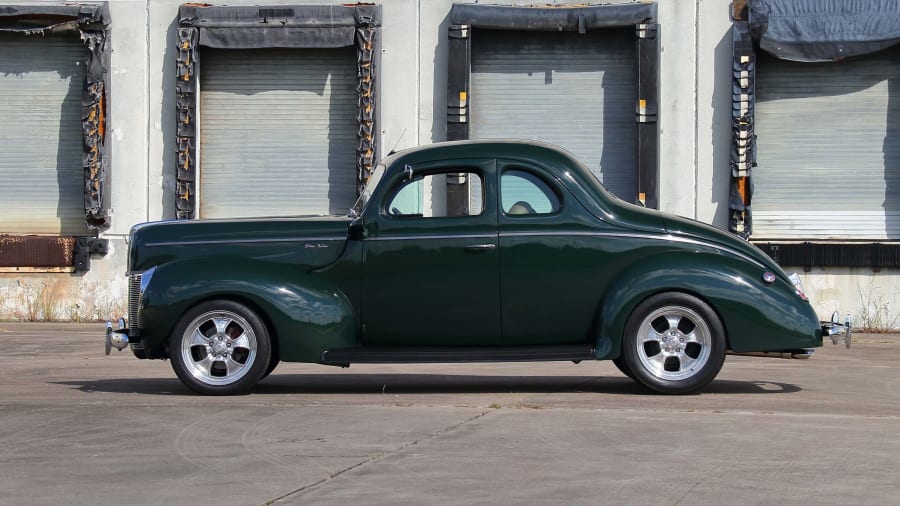 1940 Ford Deluxe Coupe Street Rod