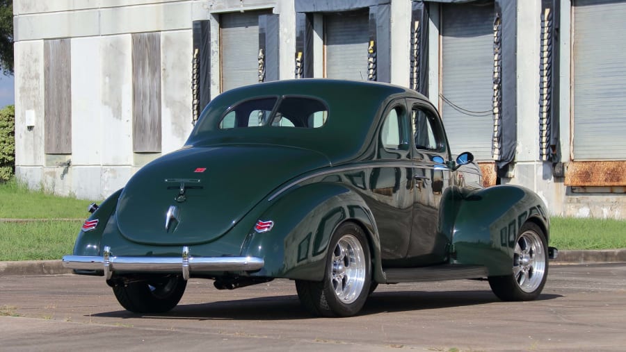 1940 Ford Deluxe Coupe Street Rod
