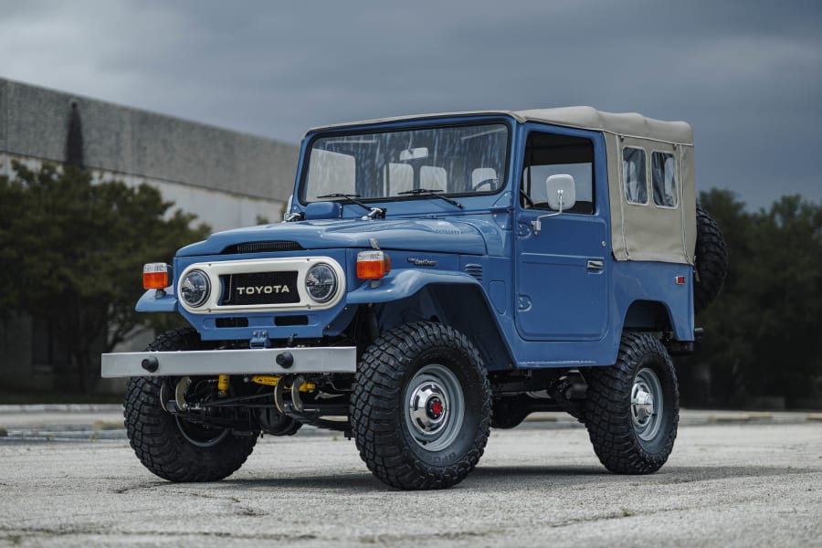 1971 Toyota FJ-40 Land Cruiser