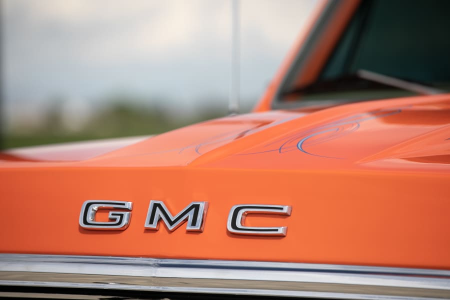 1972 GMC Suburban Custom Deluxe