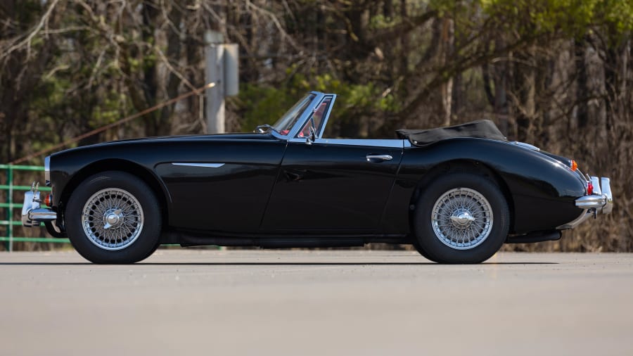 1967 Austin-Healey 3000 MkIII Sport BJ8 Roadster
