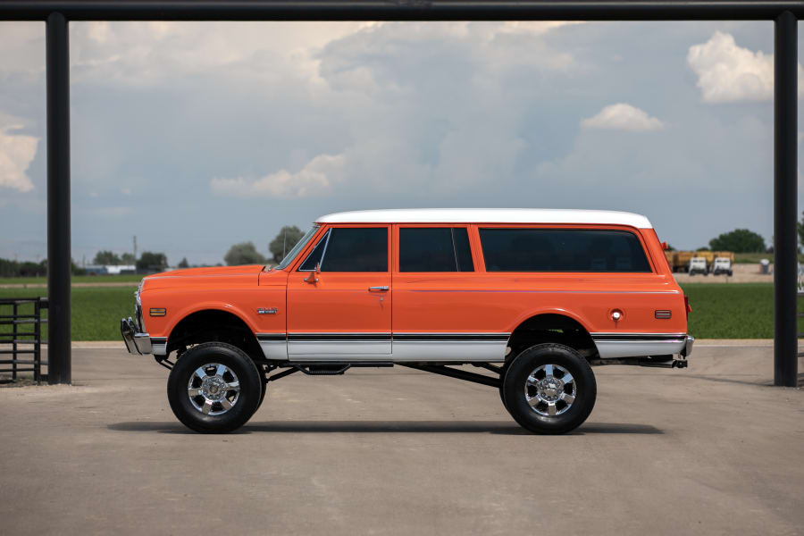 1972 GMC Suburban Custom Deluxe