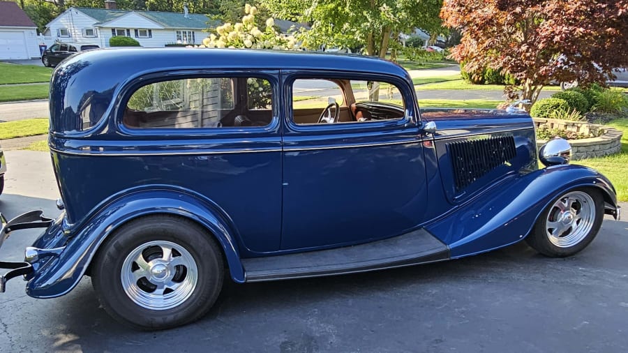 1934 Ford Sedan