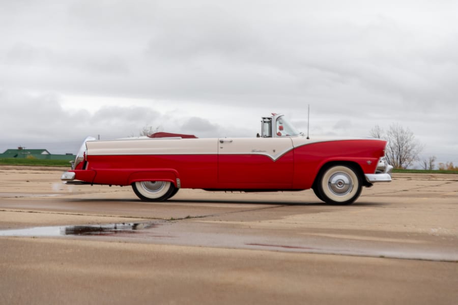 1955 Ford Fairlane Sunliner